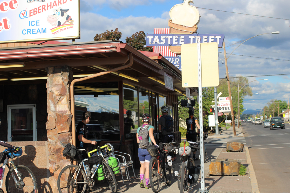  After a great ride along the Crooked River we rolled into Prineville. My original plan had been to grab a burger and beer at the brewpub and then roll slowly up into the Ochocos. Team Eugene had other plans, and we had a quick and "Tastee" dinner at this old-school diner in Prineville. We hit the grocery store for supplies and then beat the sunset up McKay Creek road into the mountains. 