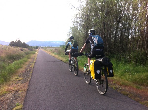 Rolling out of Klamath Falls on the paved section of the Oc&E trail